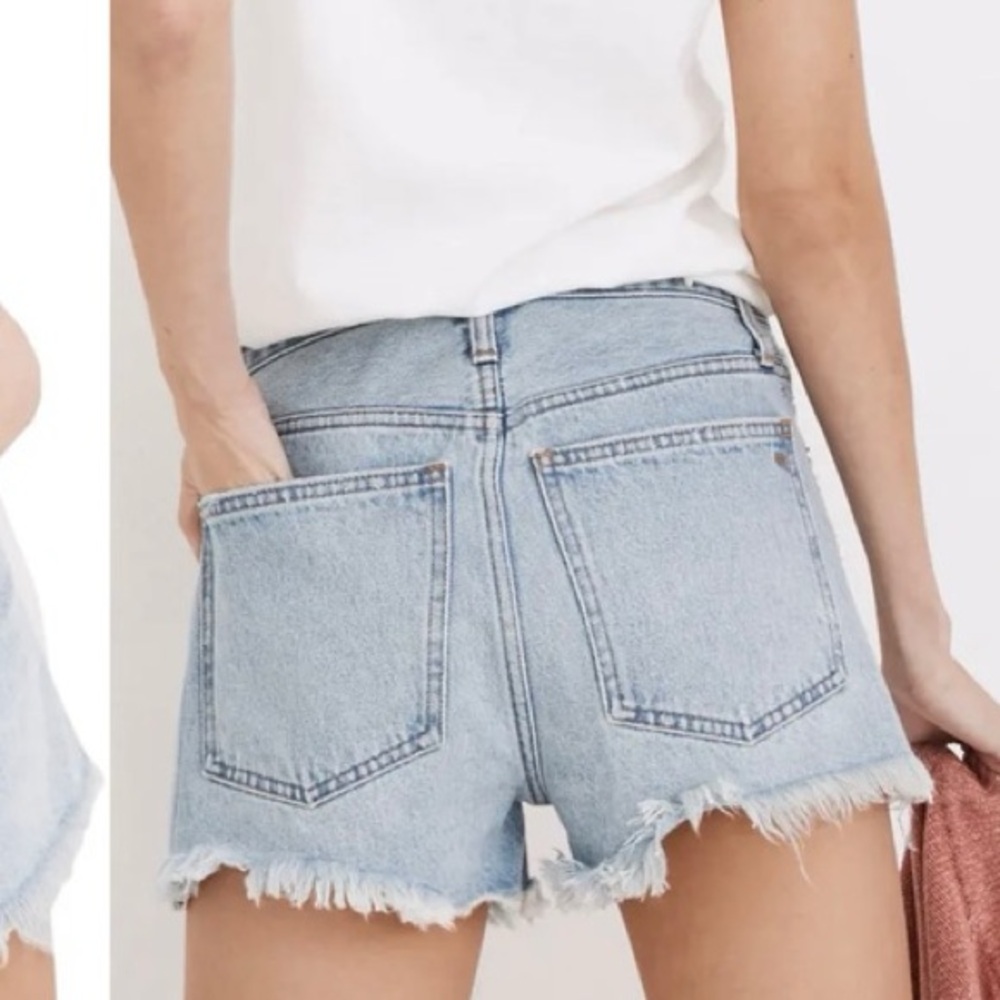 Madewell Relaxed Light Wash Denim Shorts-Cedarcroft Wash - Picture 2 of 7